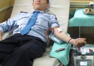 Десять литров крови пожертвовали полицейские ВКО