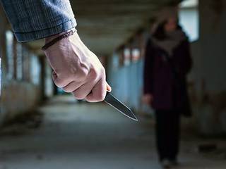 Жителя Усть-Каменогорска осудили за нападение с ножом на госслужащую