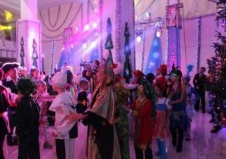 На президентской новогодней ёлке в Усть-Каменогорске побывало более 300 детей