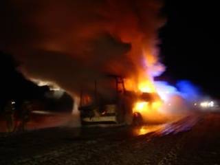 Автобус, следовавший из Усть-Каменогорска в Томск, загорелся на трассе