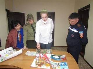 Работу спасателей глазами детей показали в Усть-Каменогорске