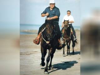 Редкое фото Назарбаева на коне опубликовала Акорда