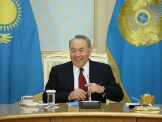 Видео: Нурсултан Назарбаев рассказал анекдот о женщинах