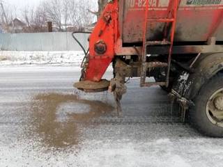 В Усть-Каменогорске борьба со снегом идет в оперативном порядке