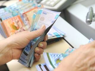 Списывать долги по кредитам казахстанцам не будут