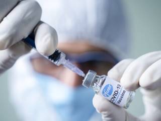 Правила вакцинации Pfizer в Казахстане прописали в Минздраве РК