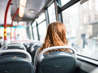 15-18-летние казахстанцы смогут ездить в автобусах за полцены