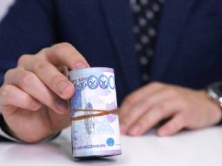 В Казахстане наблюдается рост зарплат при сокращении рабочих мест
