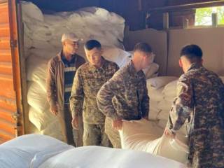 1659 тонн гуманитарного груза отправил Казахстан в Афганистан