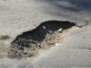 Автошкола наказала акимат за плохие дороги в Риддере