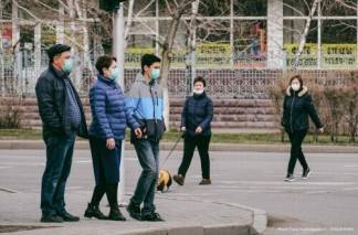 В Алматы ослабляют карантин, а в Актюбинской области опасаются завоза КВИ из России