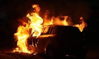 Двадцать авто сгорело в Алматы ночью