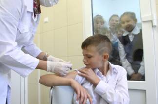 Как будет проходить вакцинация подростков в Казахстане