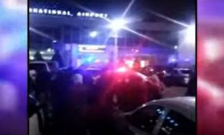 Сотни человек эвакуировали из аэропорта Актау из-за одного пассажира