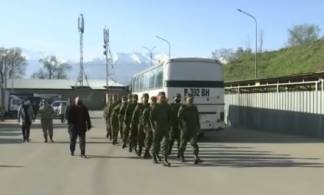В изолированный ЖК «Асыл Арман» под Алматы ввели отряды военных