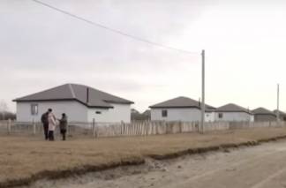«Отправляют туда, где нет работы», - переселенцы с юга об условиях на севере Казахстана