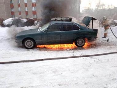В Усть-Каменогорске горел автомобиль