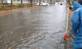 Улицы Усть-Каменогорска вновь «плывут» после дождя