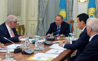 Назарбаев встретился с руководством АО «Усть-Каменогорский титано-магниевый комбинат»