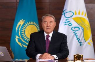 Нурсултан Назарбаев покидает пост главы «Nur Otan»
