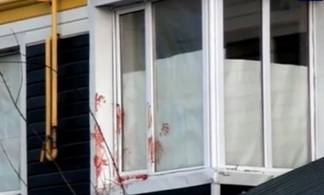 Житель Шымкента нанёс удары ножом супруге и перерезал горло себе