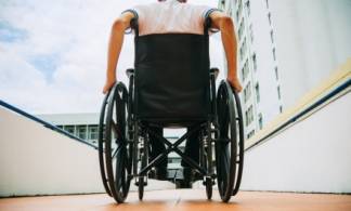 Бизнесменов обяжут брать на работу инвалидов