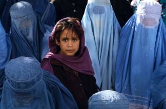 Казахстан предоставил афганским женщинам транзитный коридор