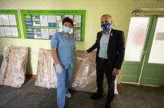 Сотрудники «Казцинкмаш» в Риддере сделали специальную кровать для пациентов больницы