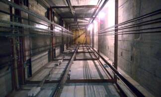 Во время установки лифта в Шымкенте погиб рабочий