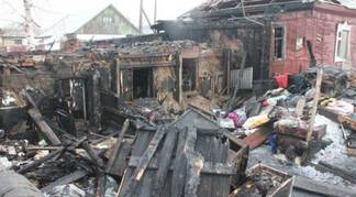 В Усть-Каменогорске женщина во время пожара забыла о 2-летнем ребёнке