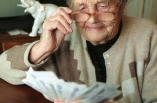 Пенсионерка 14 лет получала две пенсии - в России и Казахстане