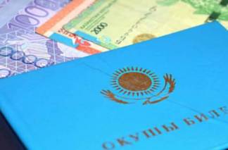 Казахстанским студентам увеличили стипендии