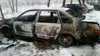 Иномарка сгорела во время стоянки в Усть-Каменогорске
