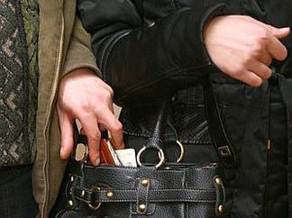 Полиция Усть-Каменогорска оперативно задержала карманника