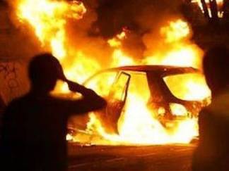Припаркованный автомобиль сгорел в Усть-Каменогорске