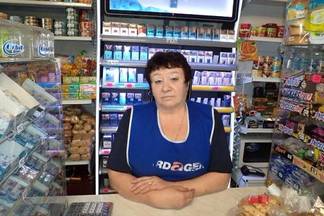Продавщица Усть-Каменогорского магазина закидала грабителя булочками