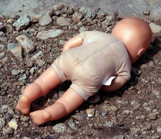 Тело новорожденного ребёнка нашли на свалке в Зыряновске