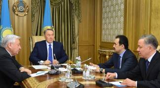 Назарбаев провёл консультации о проведении внеочередных выборов